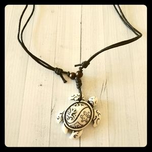 White Turtle adjustable tribal Necklace #6 NWOT